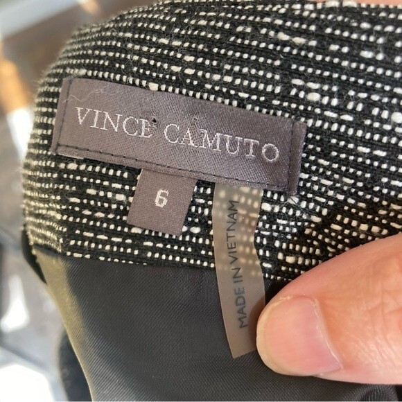 Vince Camuto women’s shirt black and white with cute black edging size 6! ECU! - Picture 4 of 7